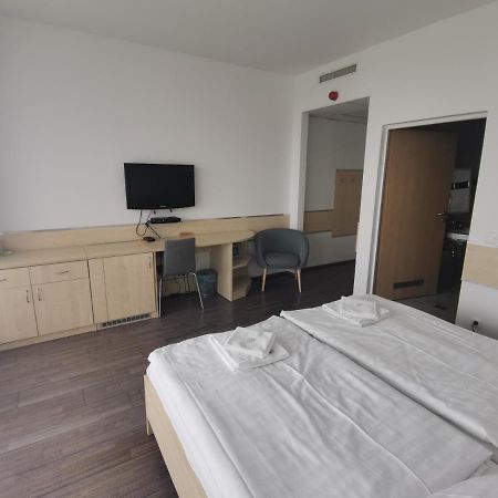 בודפשט Corner Hotel Angyalfoeld מראה חיצוני תמונה