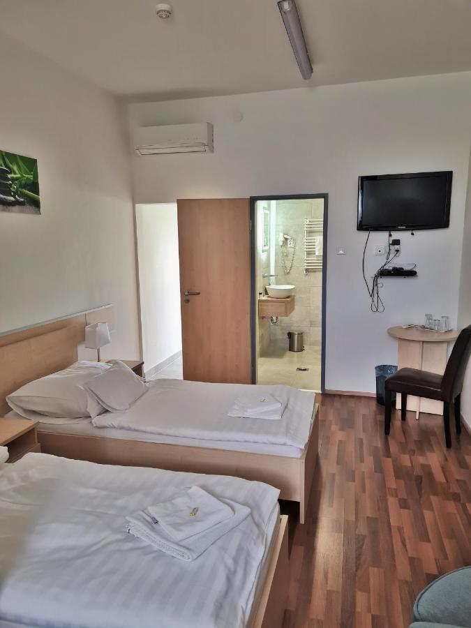 בודפשט Corner Hotel Angyalfoeld מראה חיצוני תמונה